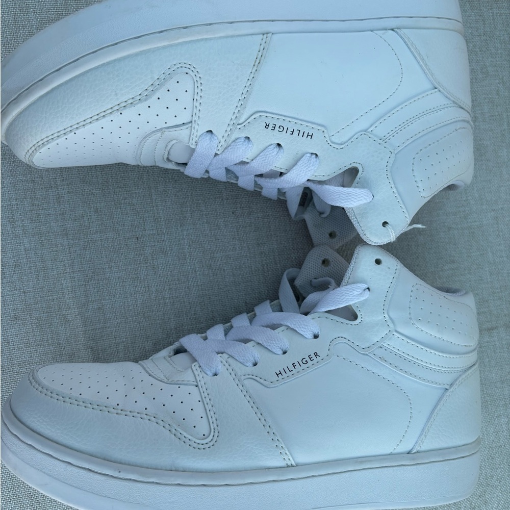 Tommy Hilfiger White Sneakers Modern Style - Picture 5 of 14